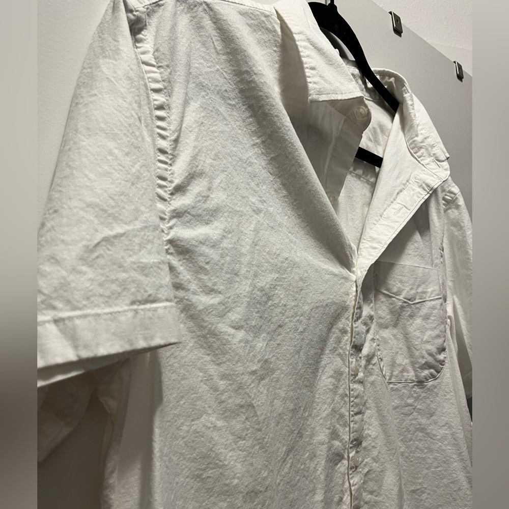 Old Navy Mens Shirt L Solid White Short Sleeve Button Built-in Flex - like new